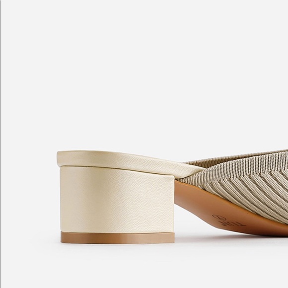 Slippers - Picture 4 of 6